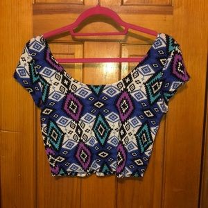 GEOMETRIC CROP TOP